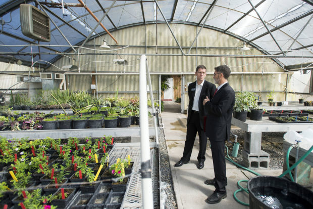 Hank Bounds visits Curtis